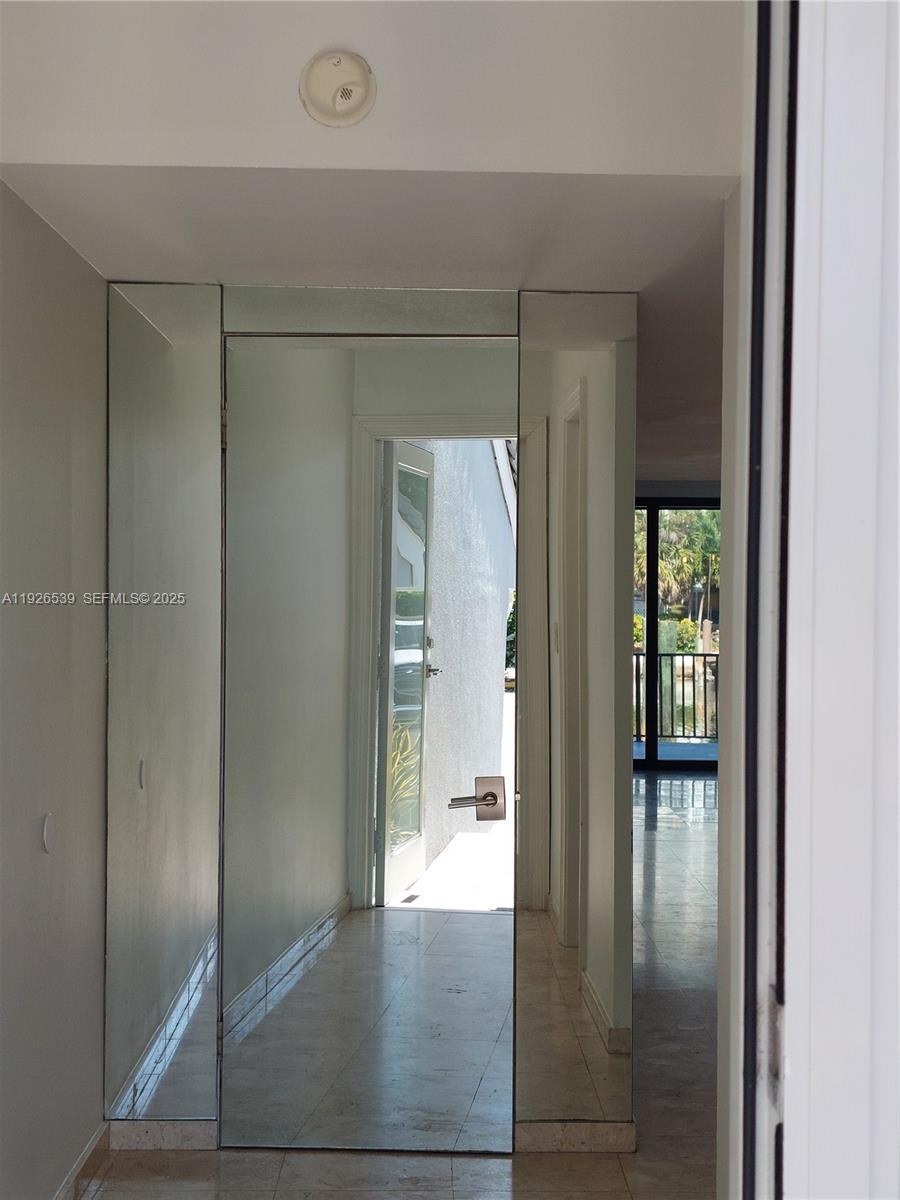 255 Poinciana Dr 605