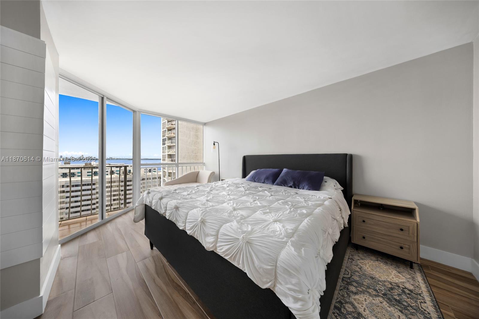 THE GRANDVIEW PALACE COND - Residential