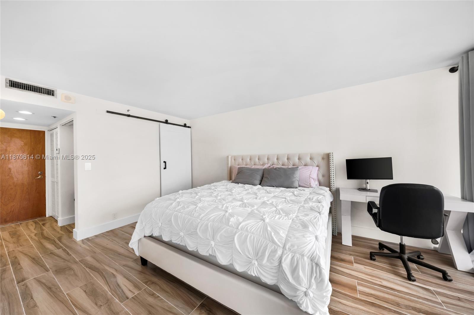 THE GRANDVIEW PALACE COND - Residential