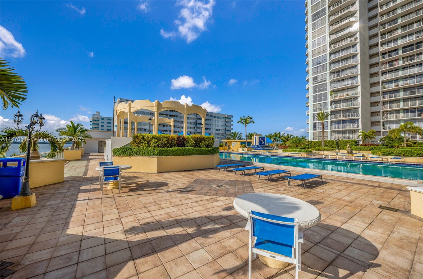 THE GRANDVIEW PALACE COND - Residential