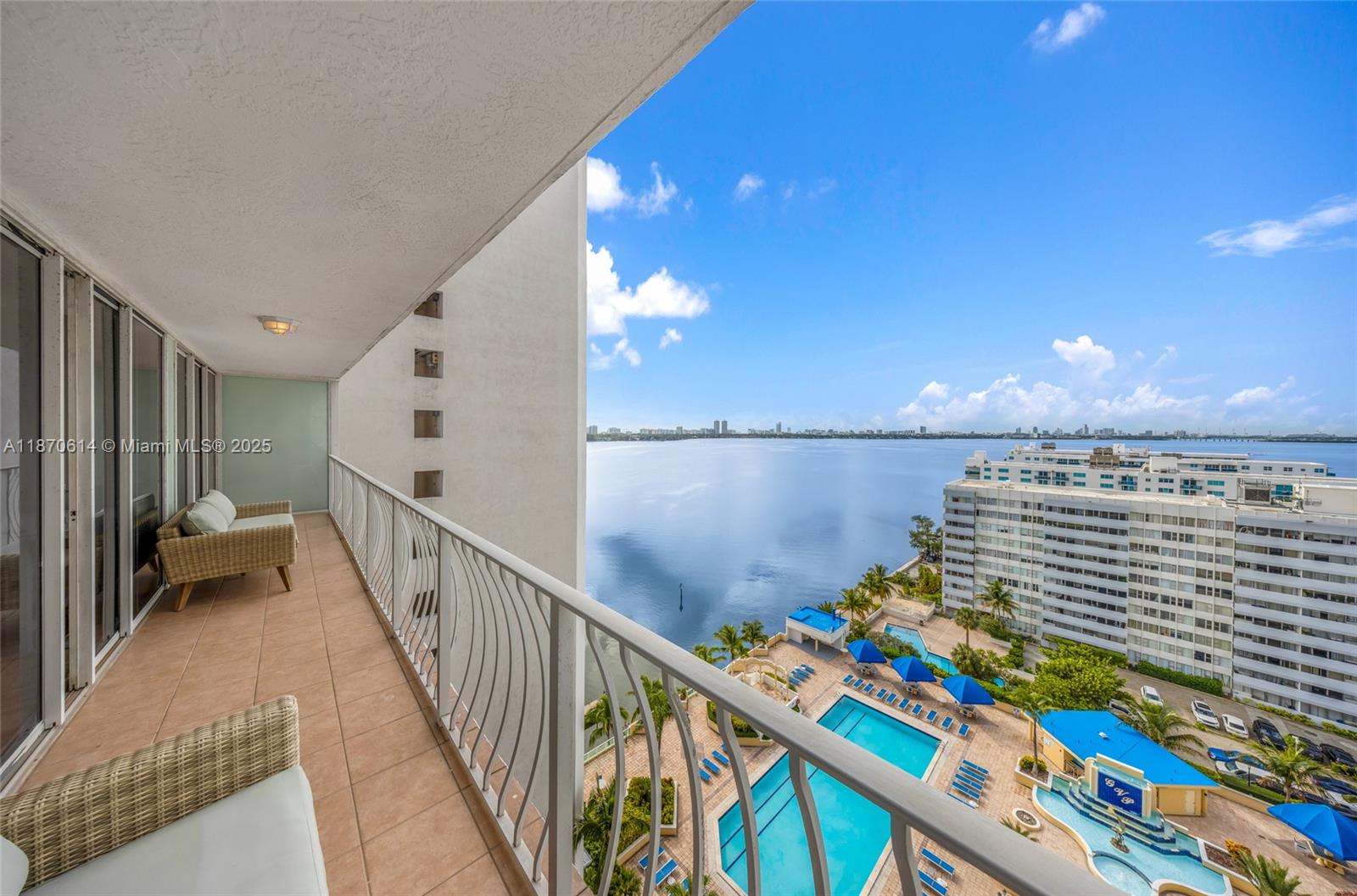 THE GRANDVIEW PALACE COND - Residential