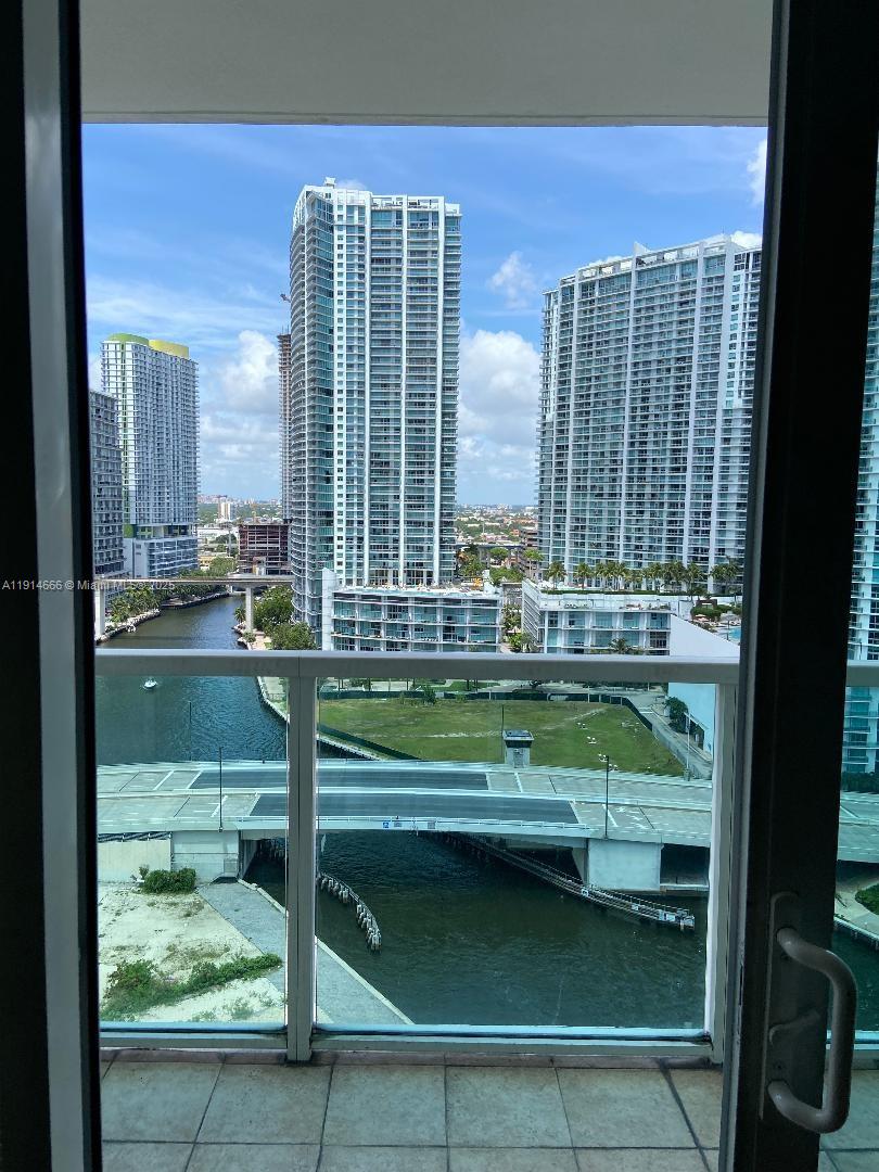 BRICKELL ON THE RIVER N T - Residential Lease