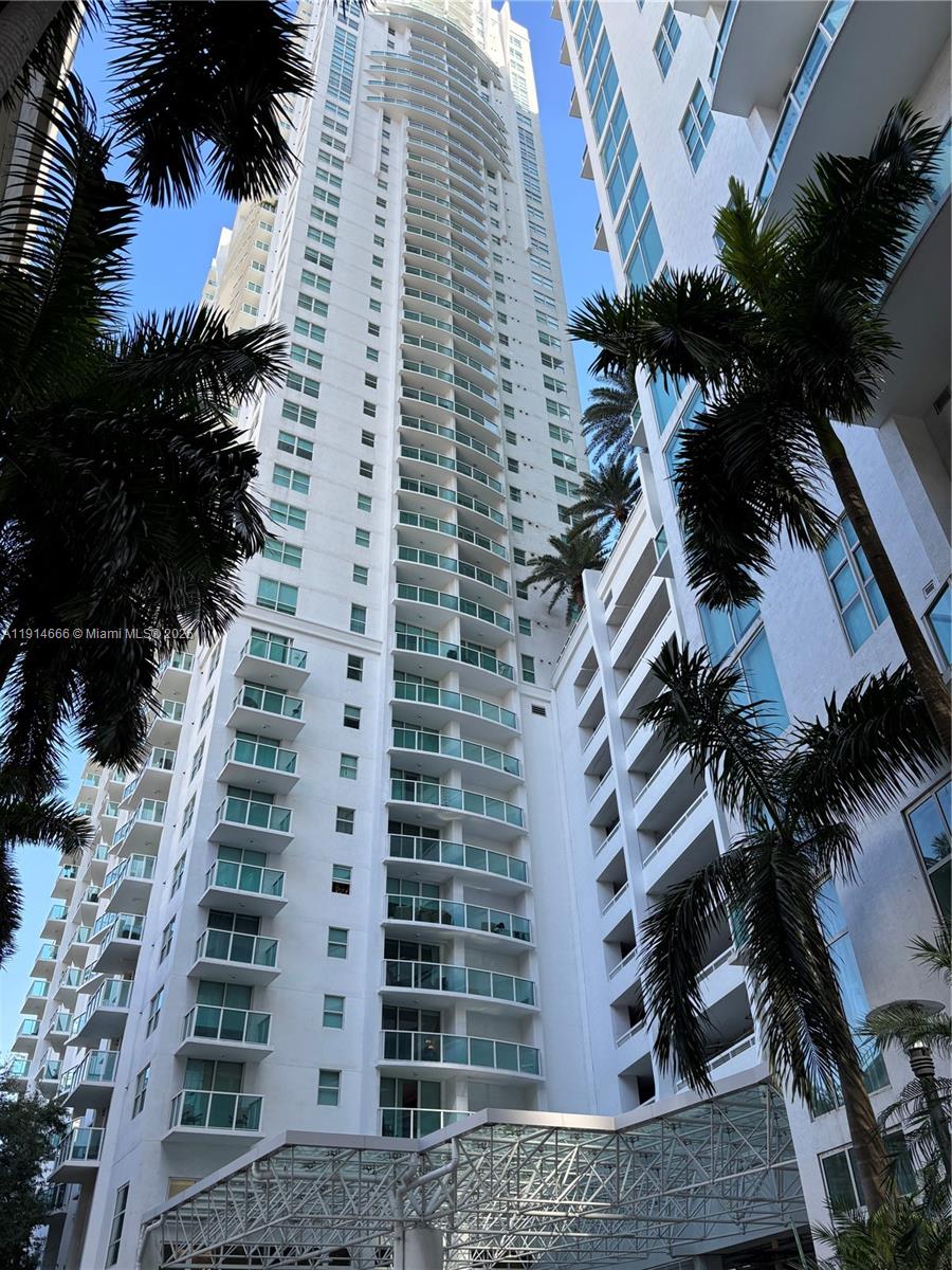 BRICKELL ON THE RIVER N T - Residential Lease