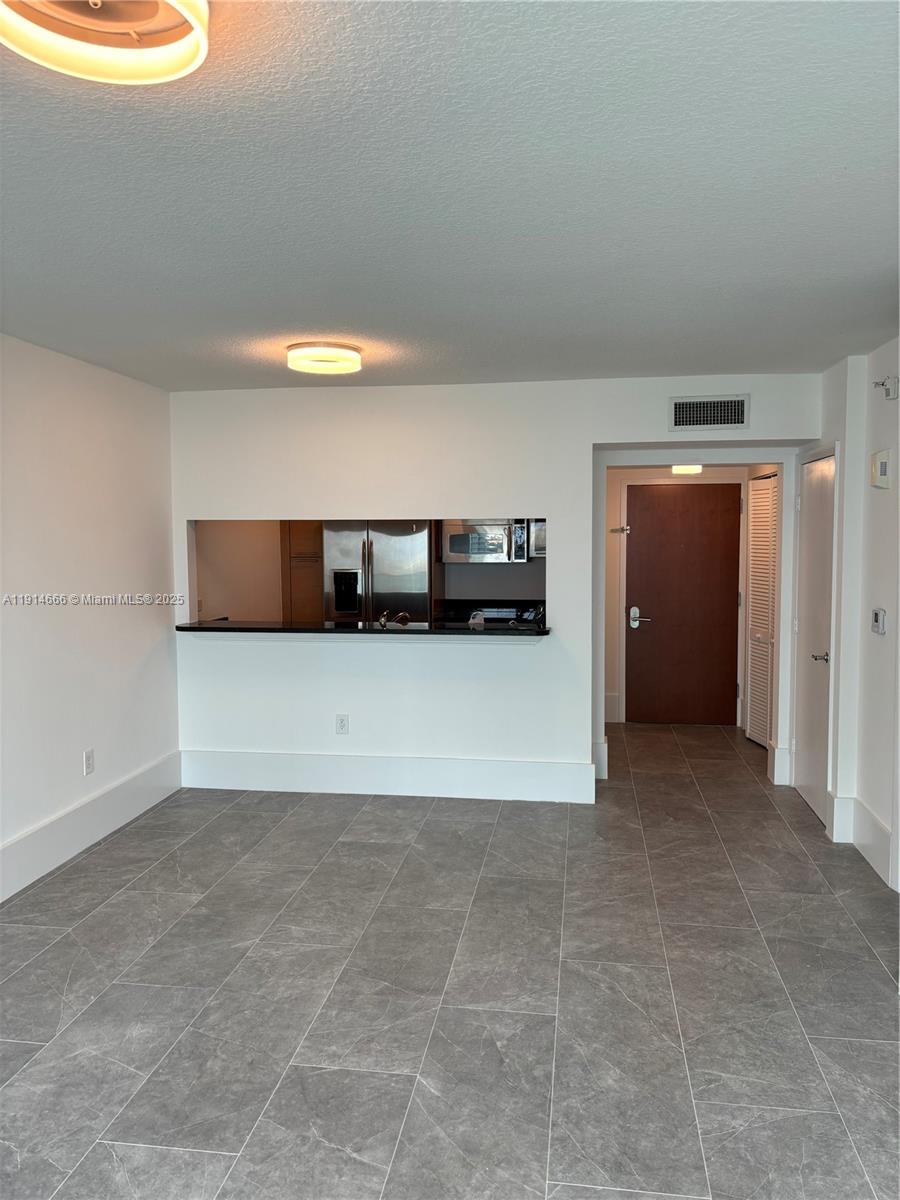 BRICKELL ON THE RIVER N T - Residential Lease