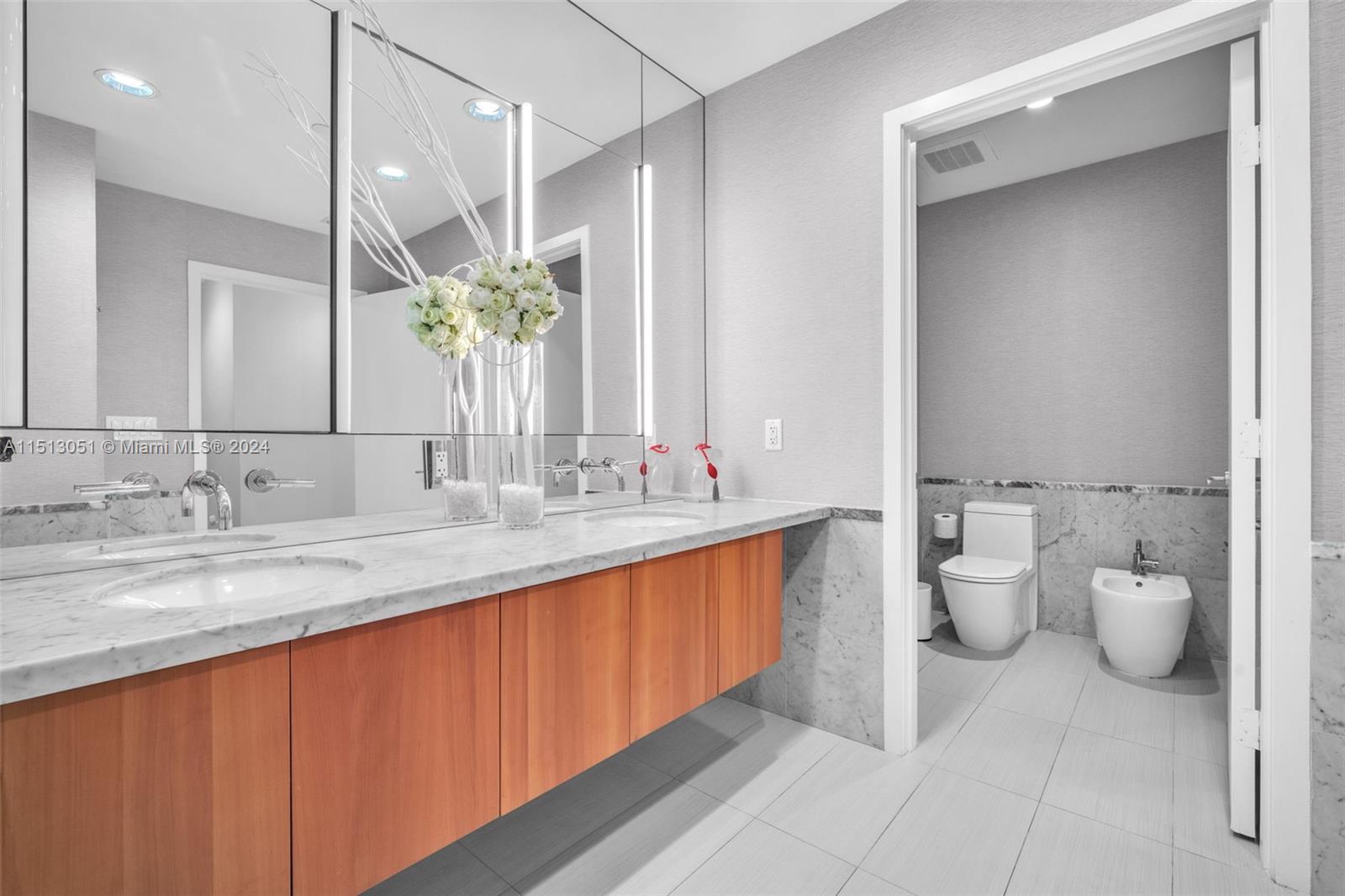 GORLIN AT AQUA CONDO - Residential