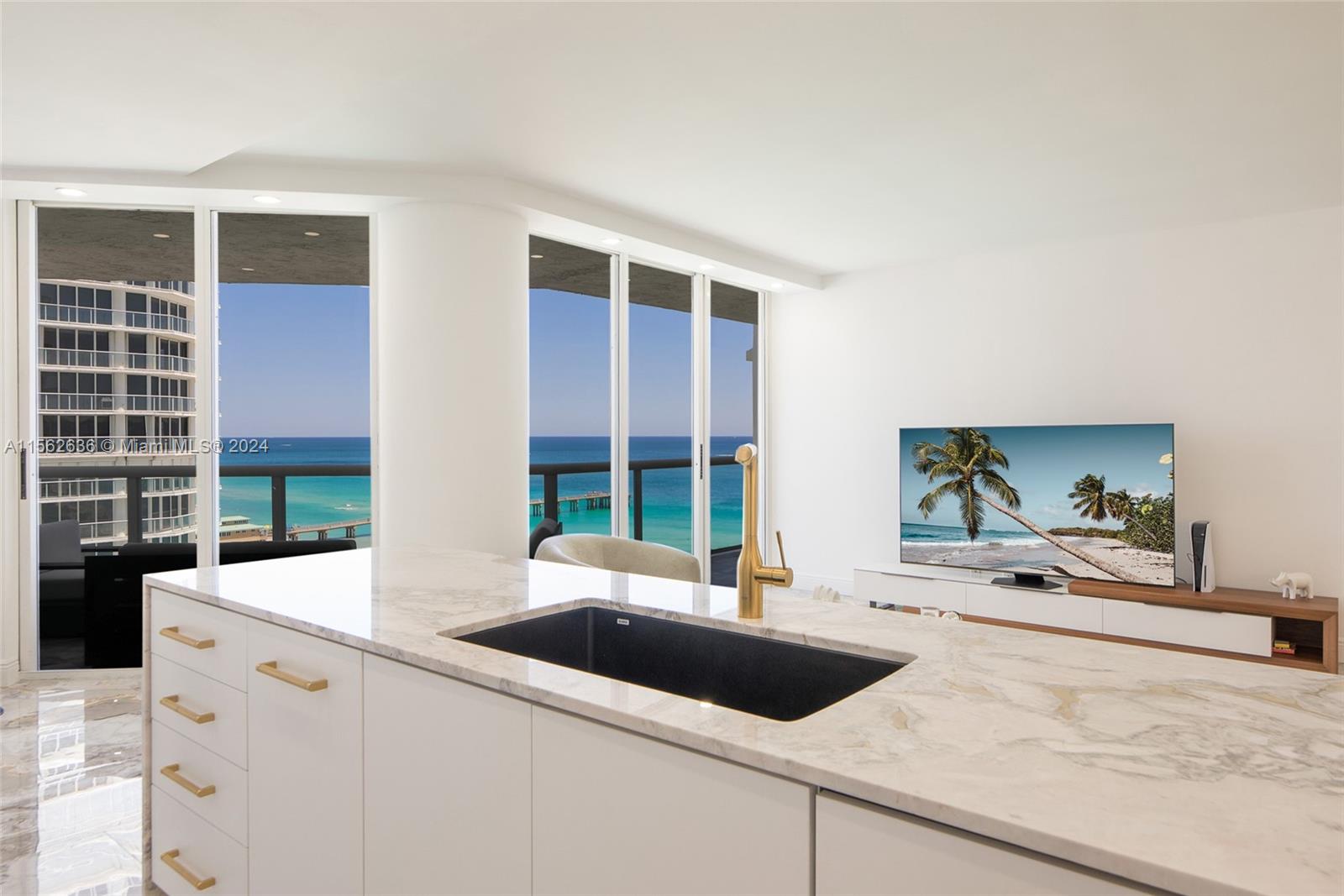 OCEANIA I CONDO - Residential