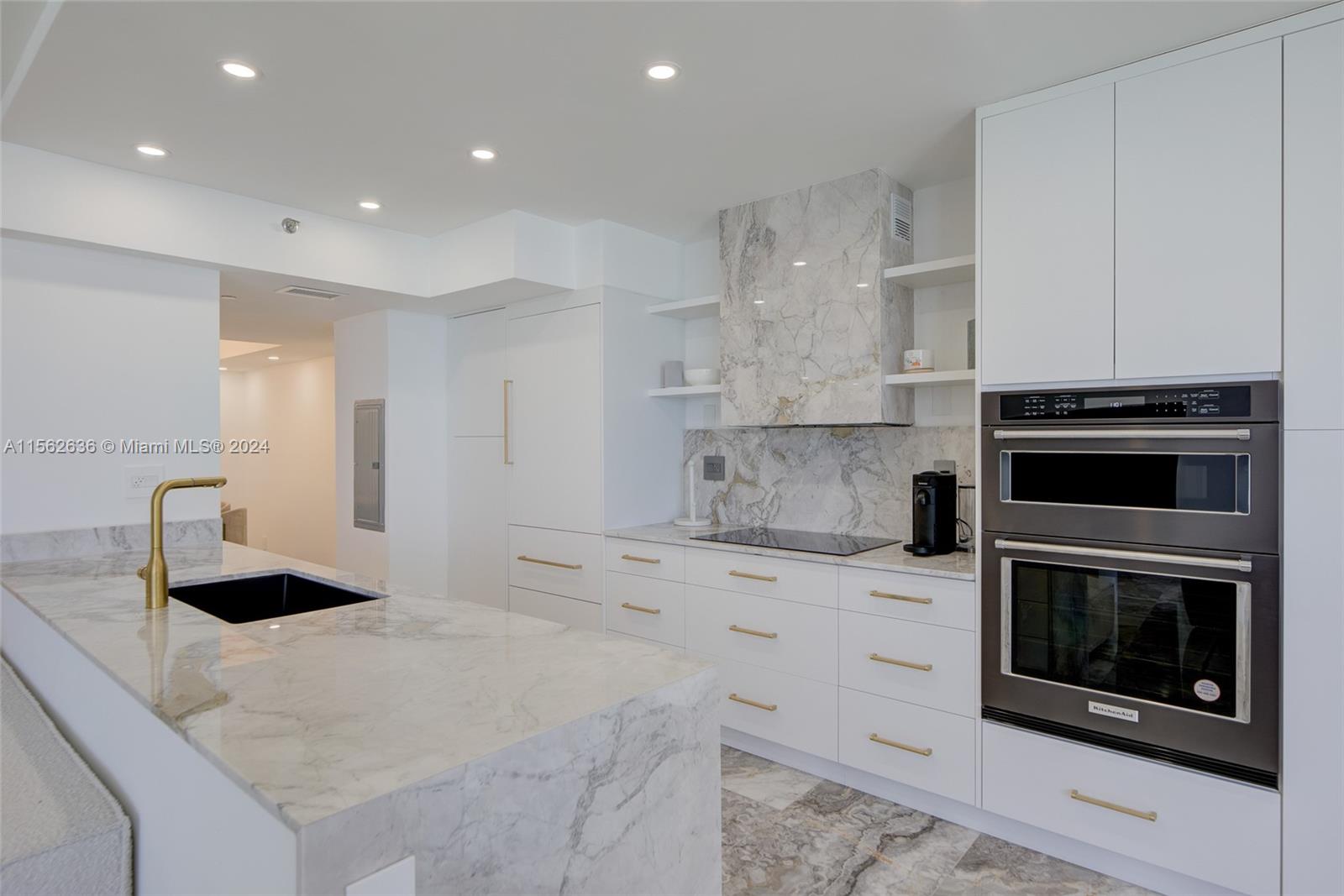 OCEANIA I CONDO - Residential