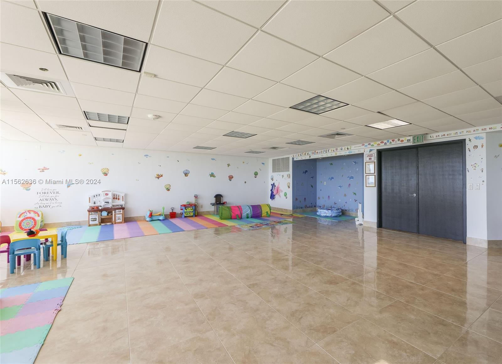 OCEANIA I CONDO - Residential