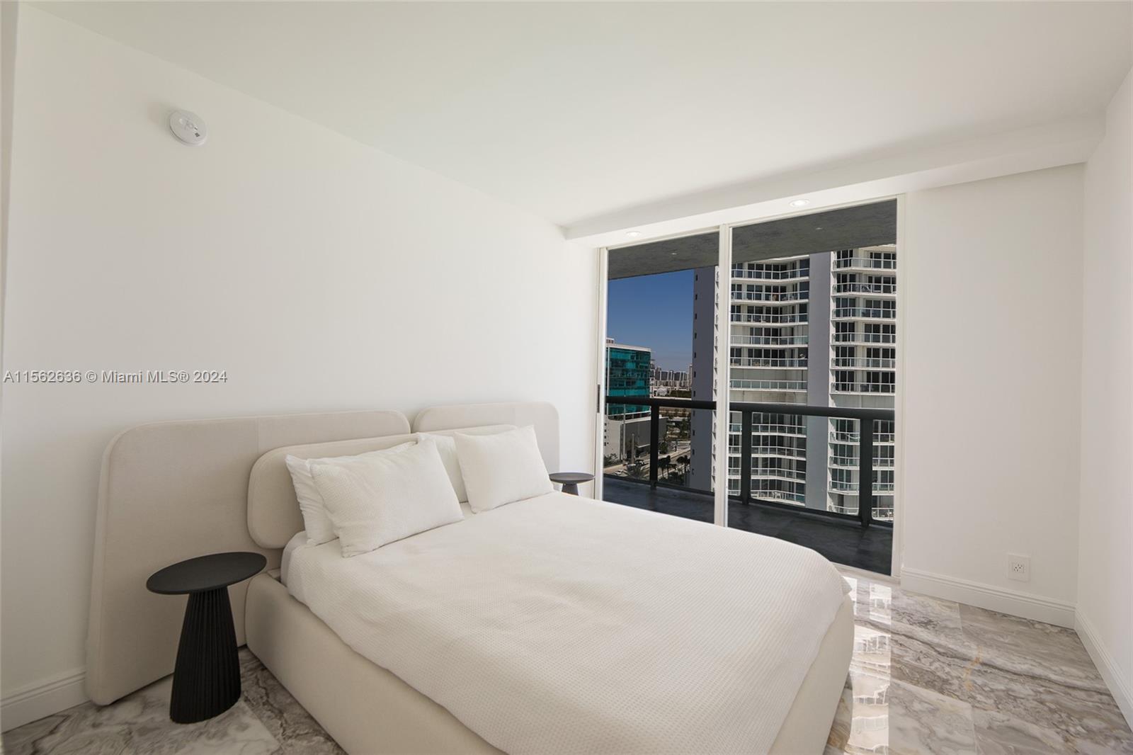 OCEANIA I CONDO - Residential