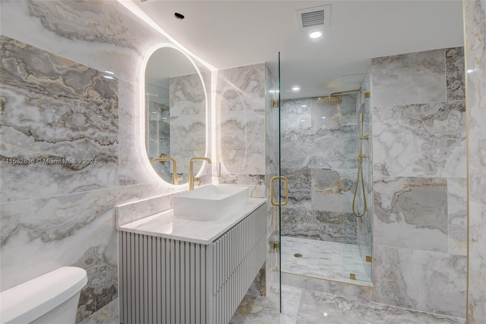 OCEANIA I CONDO - Residential