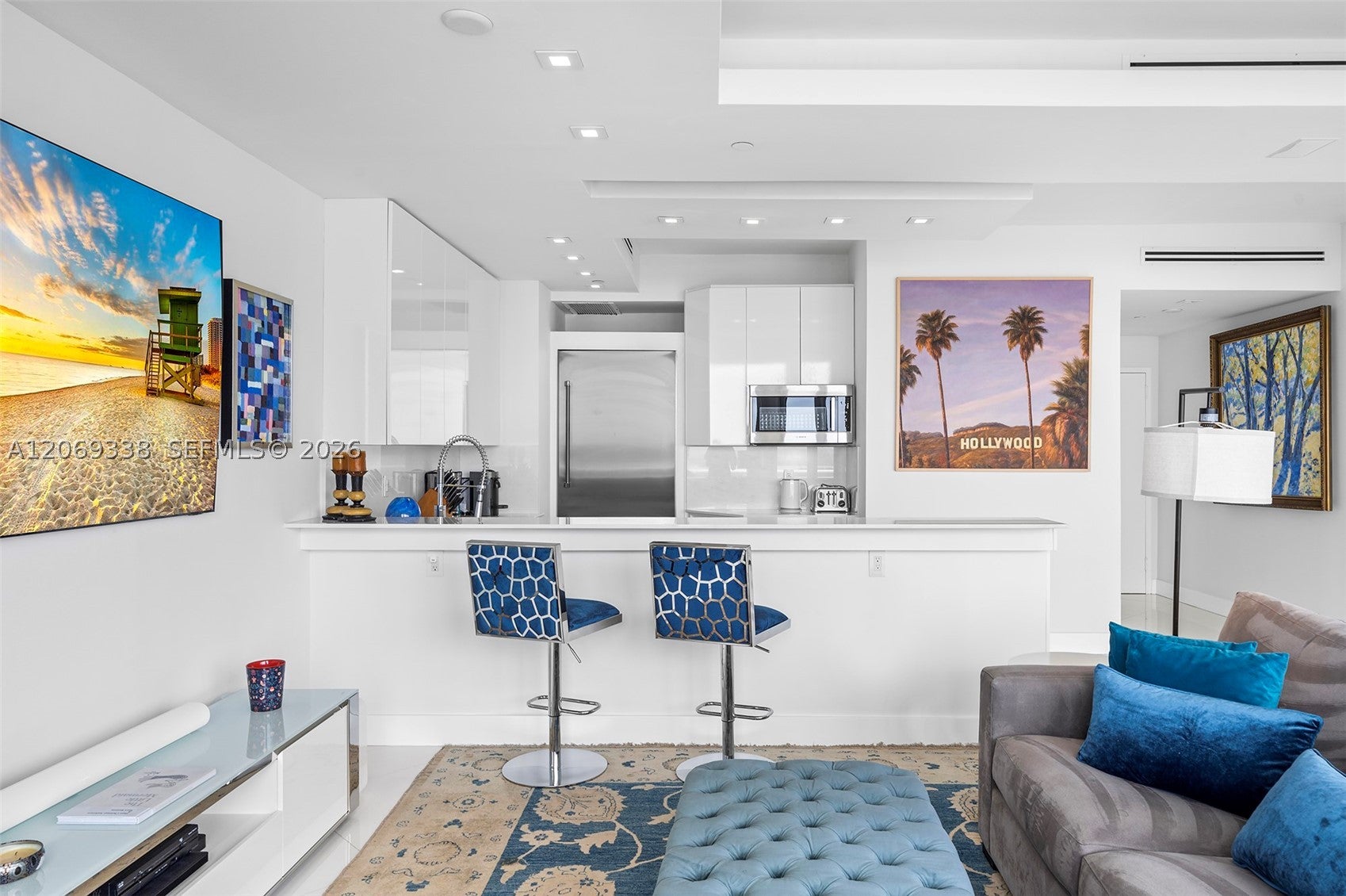 4779 Collins Ave PH4306