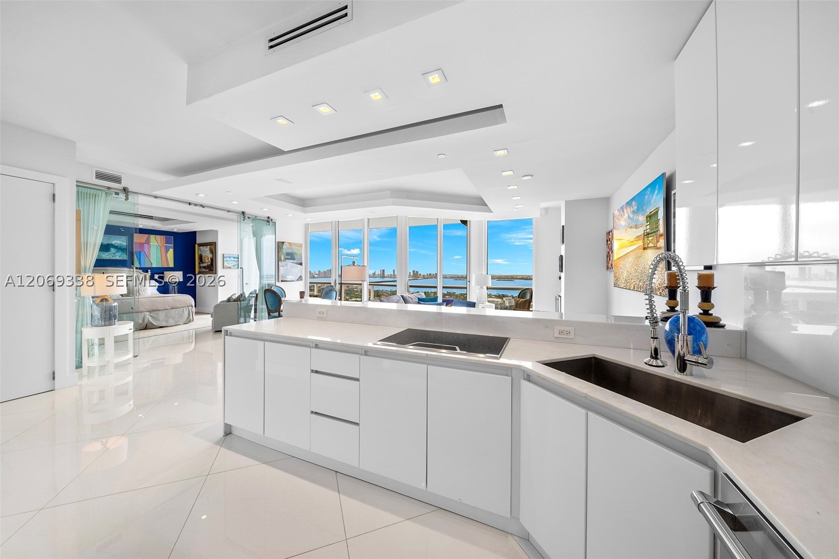 4779 Collins Ave PH4306