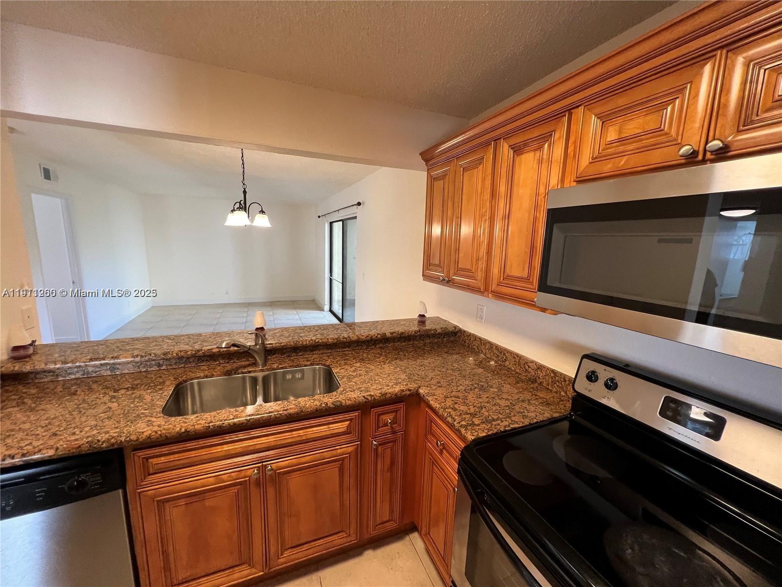 PALM BEACH PLACE CONDO - Residential Lease