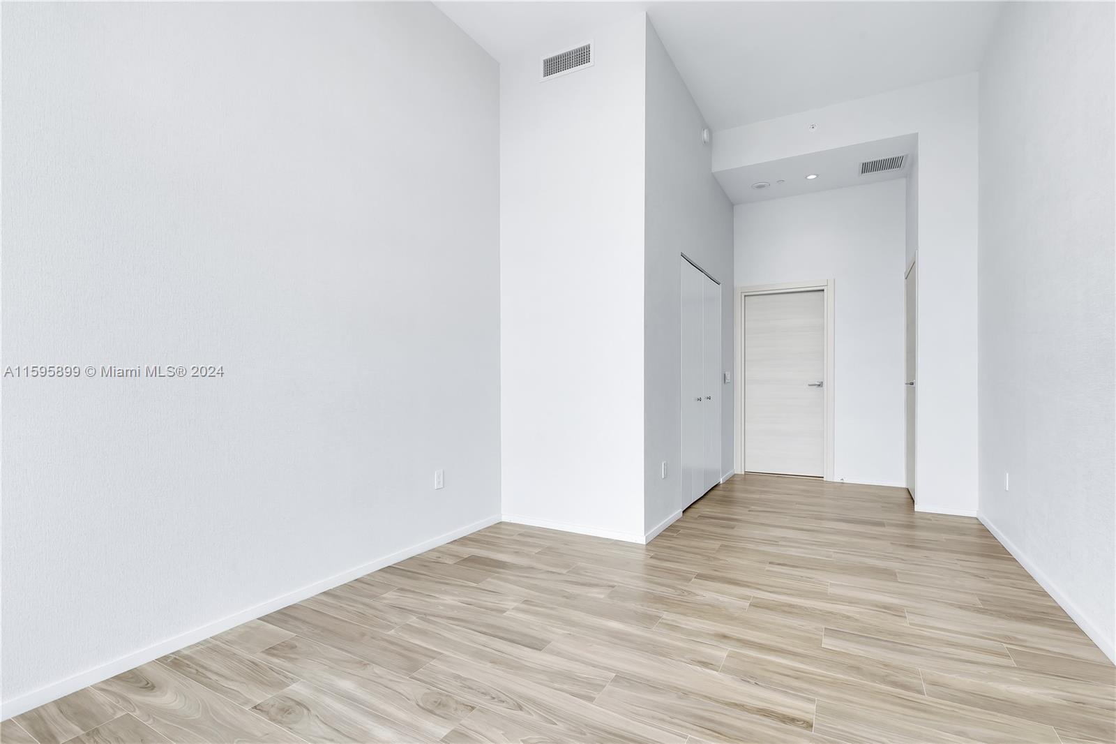 801 SMA RESIDENCES CONDO - Residential