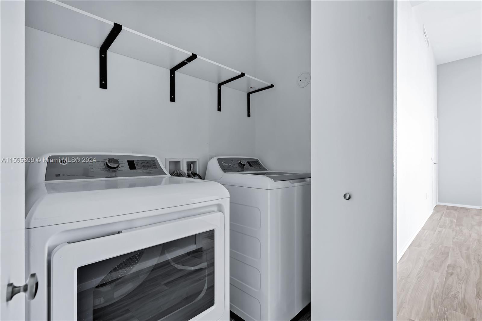 801 SMA RESIDENCES CONDO - Residential