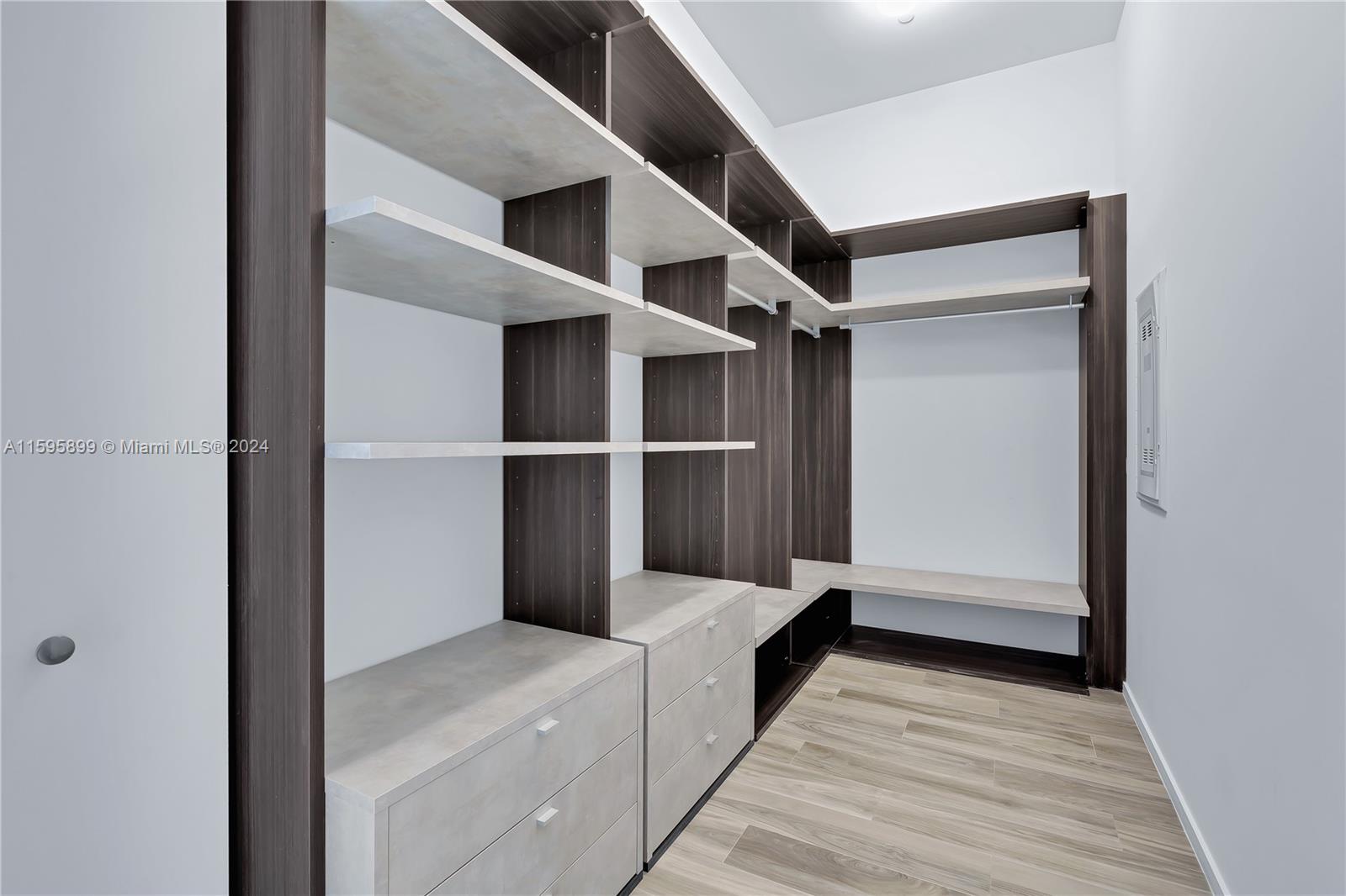 801 SMA RESIDENCES CONDO - Residential