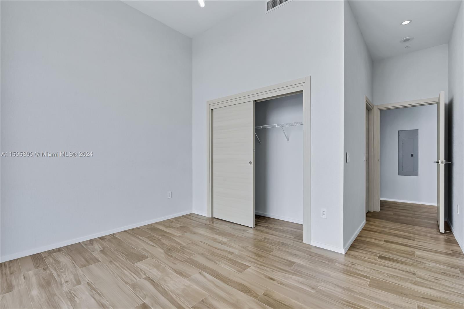 801 SMA RESIDENCES CONDO - Residential