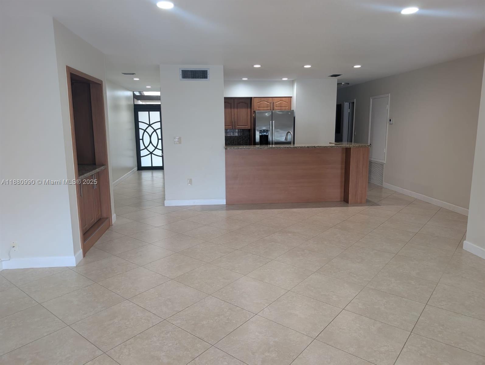 MIAMI LAKES - LAKE SANDRA - Residential Lease