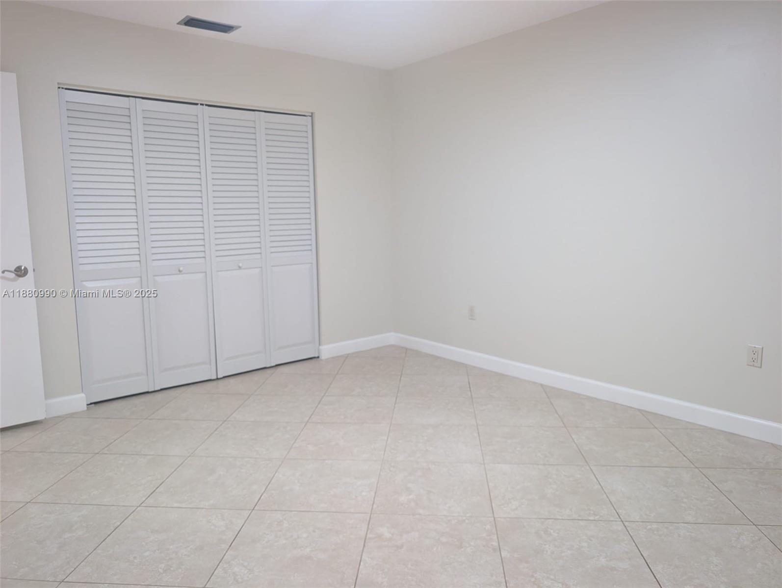 MIAMI LAKES - LAKE SANDRA - Residential Lease