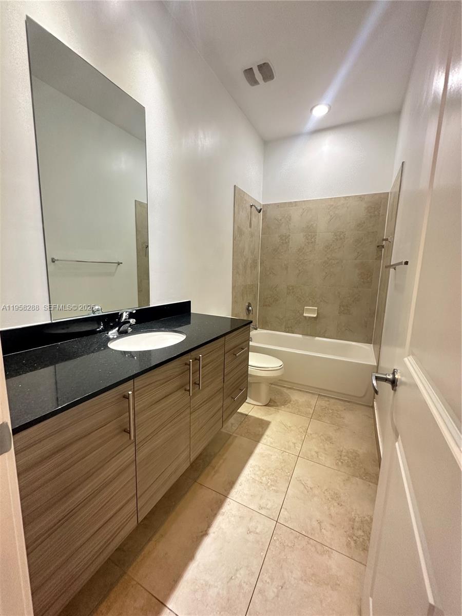 Calabria Residences - Residential Lease