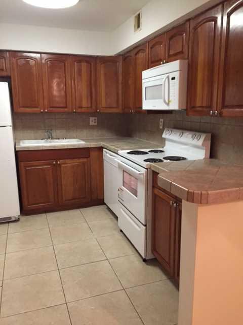 New Kitchen Appliances Large conrner Unit w/Balcony