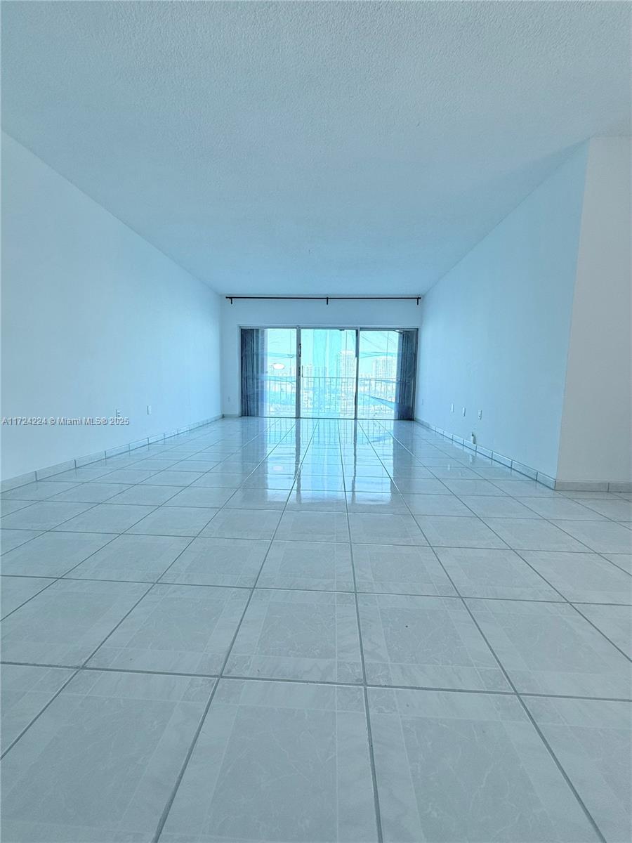 ARLEN HOUSE WEST CONDO - Residential