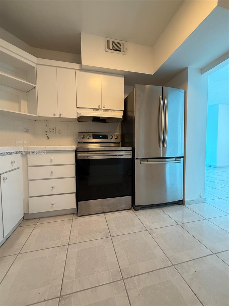 ARLEN HOUSE WEST CONDO - Residential