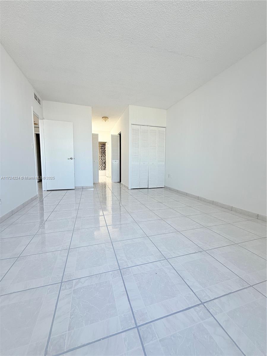 ARLEN HOUSE WEST CONDO - Residential