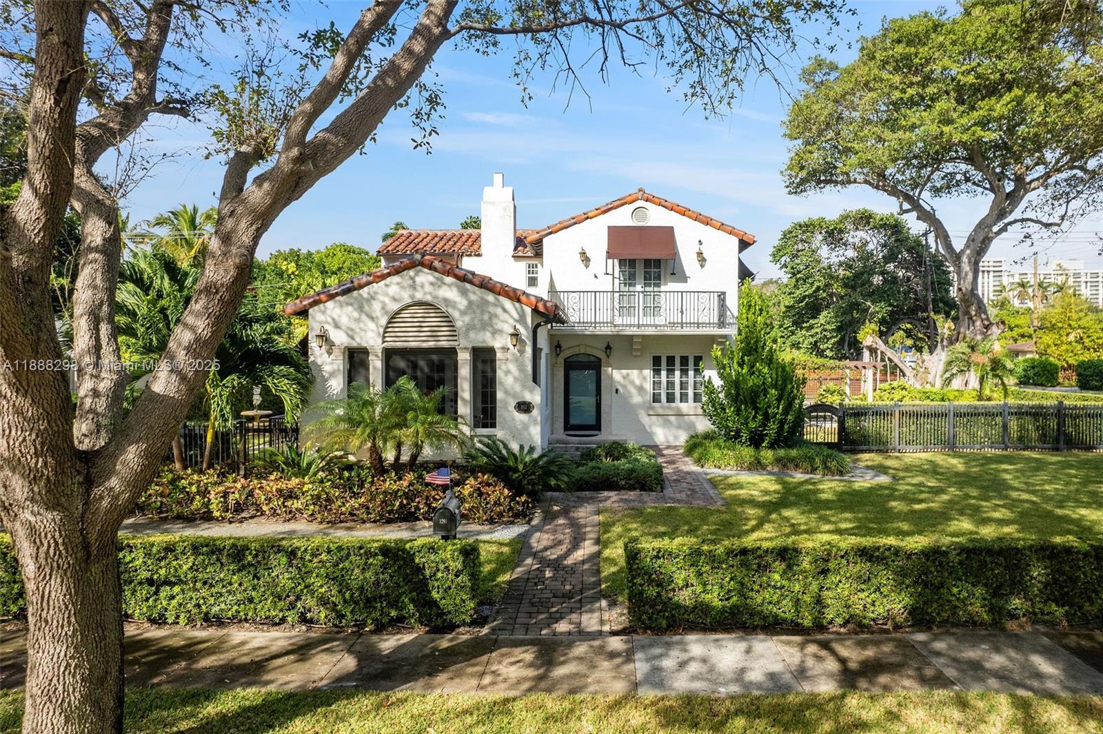 MIAMI SHORES SEC 8 REV - Residential