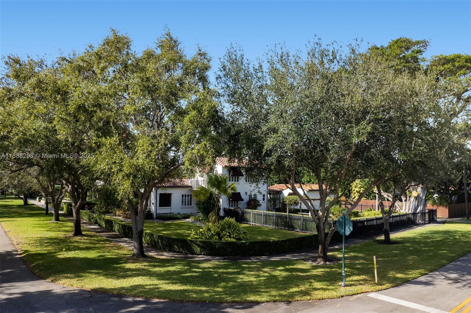 MIAMI SHORES SEC 8 REV - Residential
