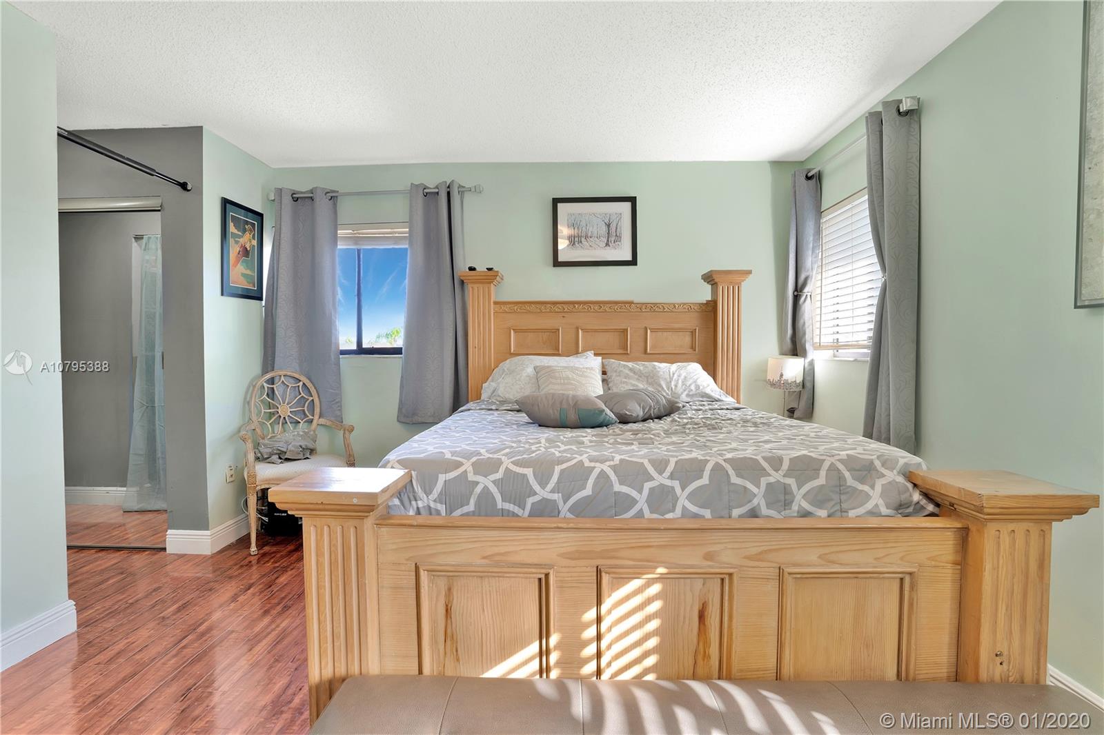 MEDITERRANIA - Residential