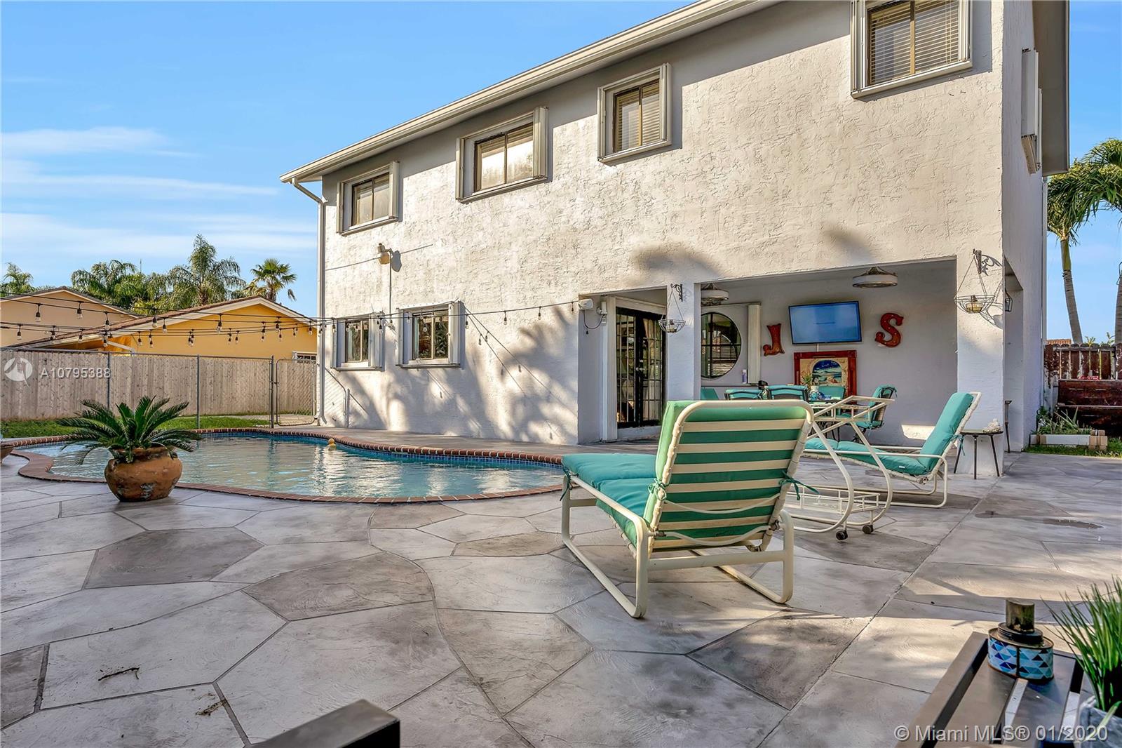 MEDITERRANIA - Residential