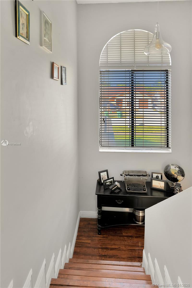 MEDITERRANIA - Residential