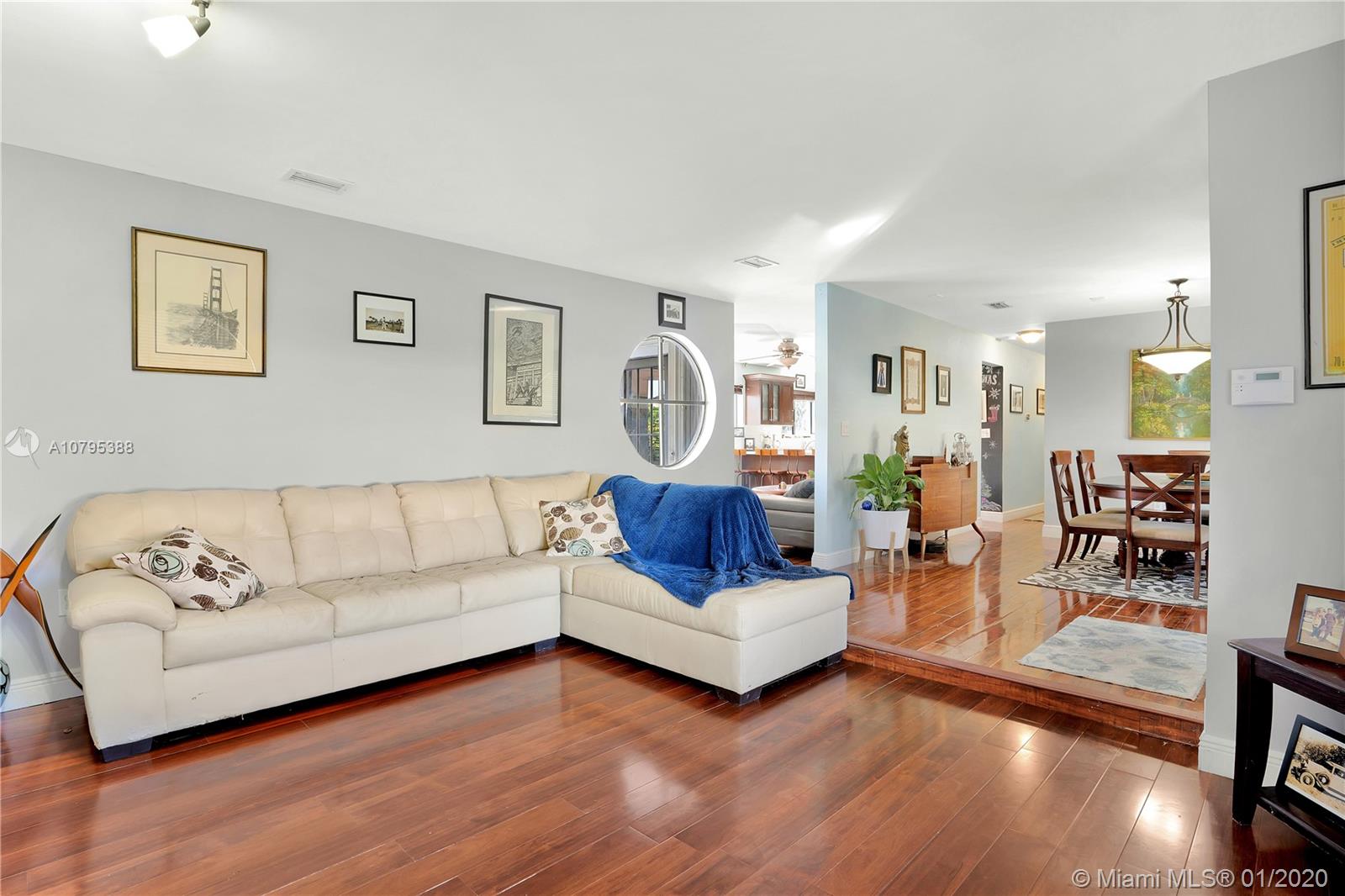 MEDITERRANIA - Residential