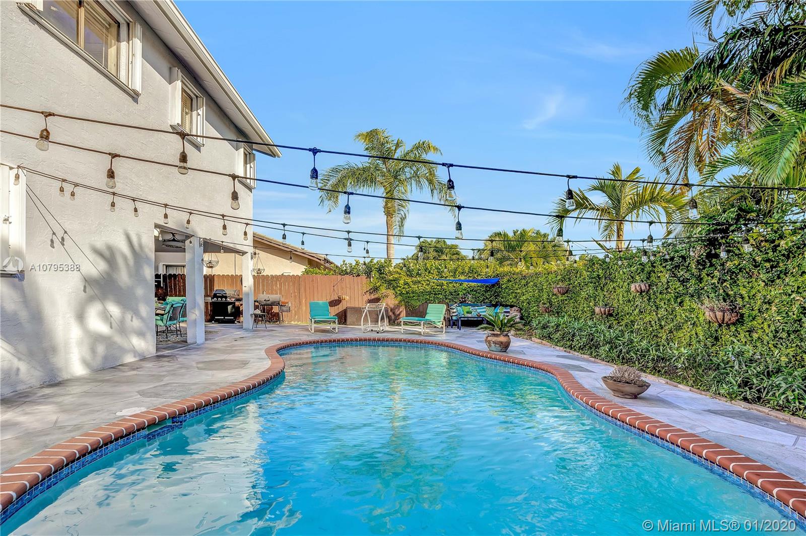 MEDITERRANIA - Residential