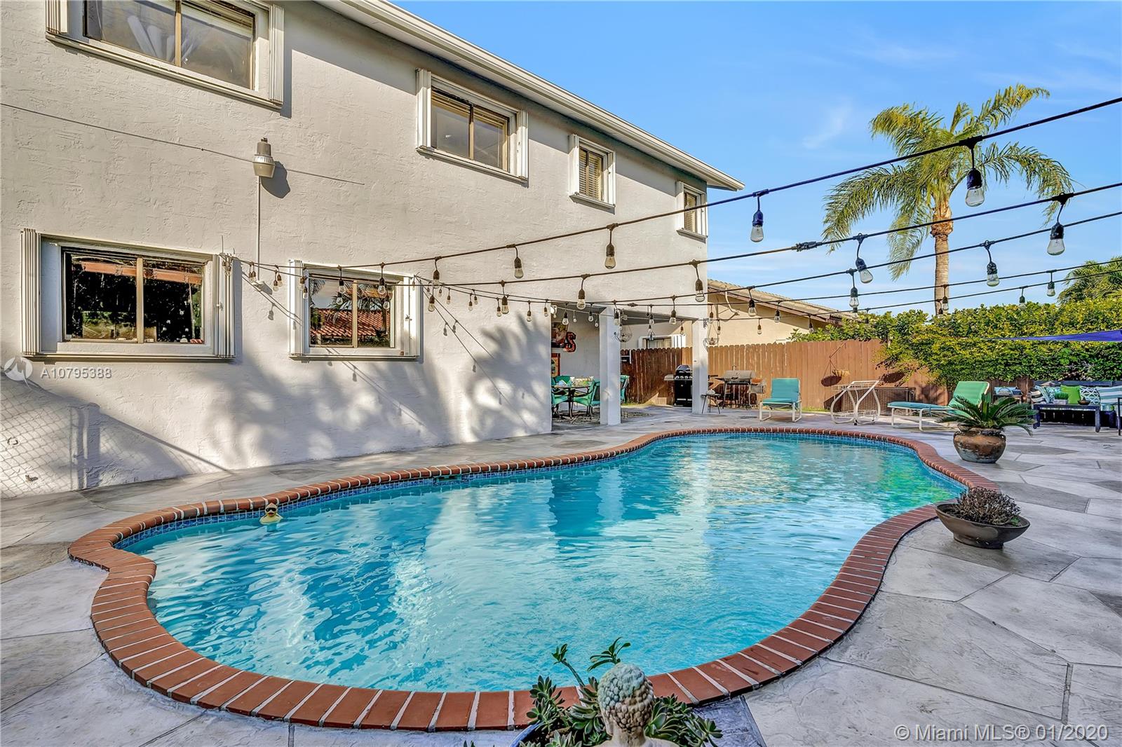 MEDITERRANIA - Residential