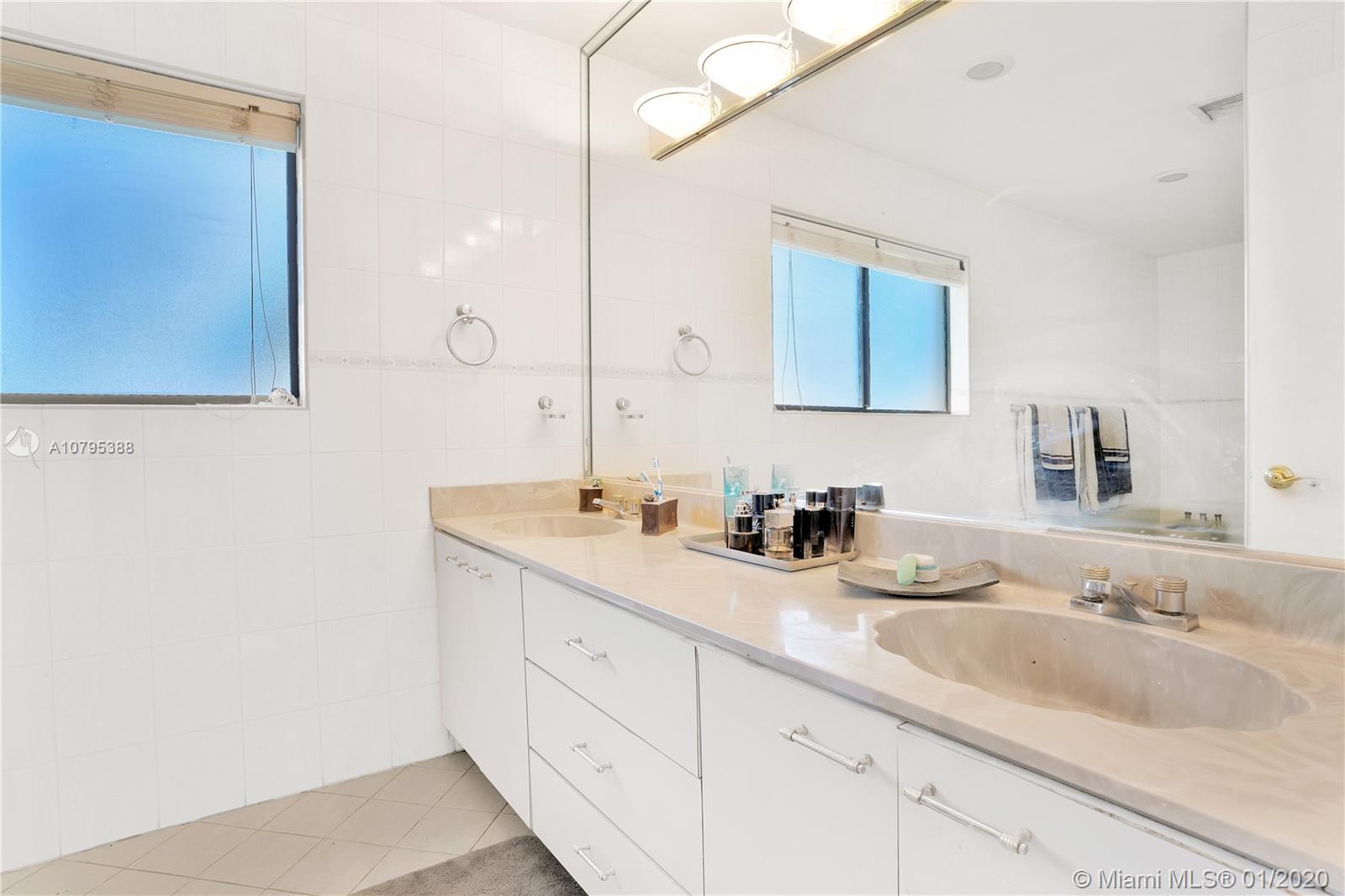 MEDITERRANIA - Residential