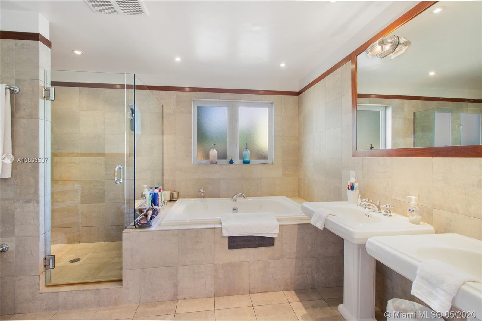 HIBISCUS ISLAND - Residential