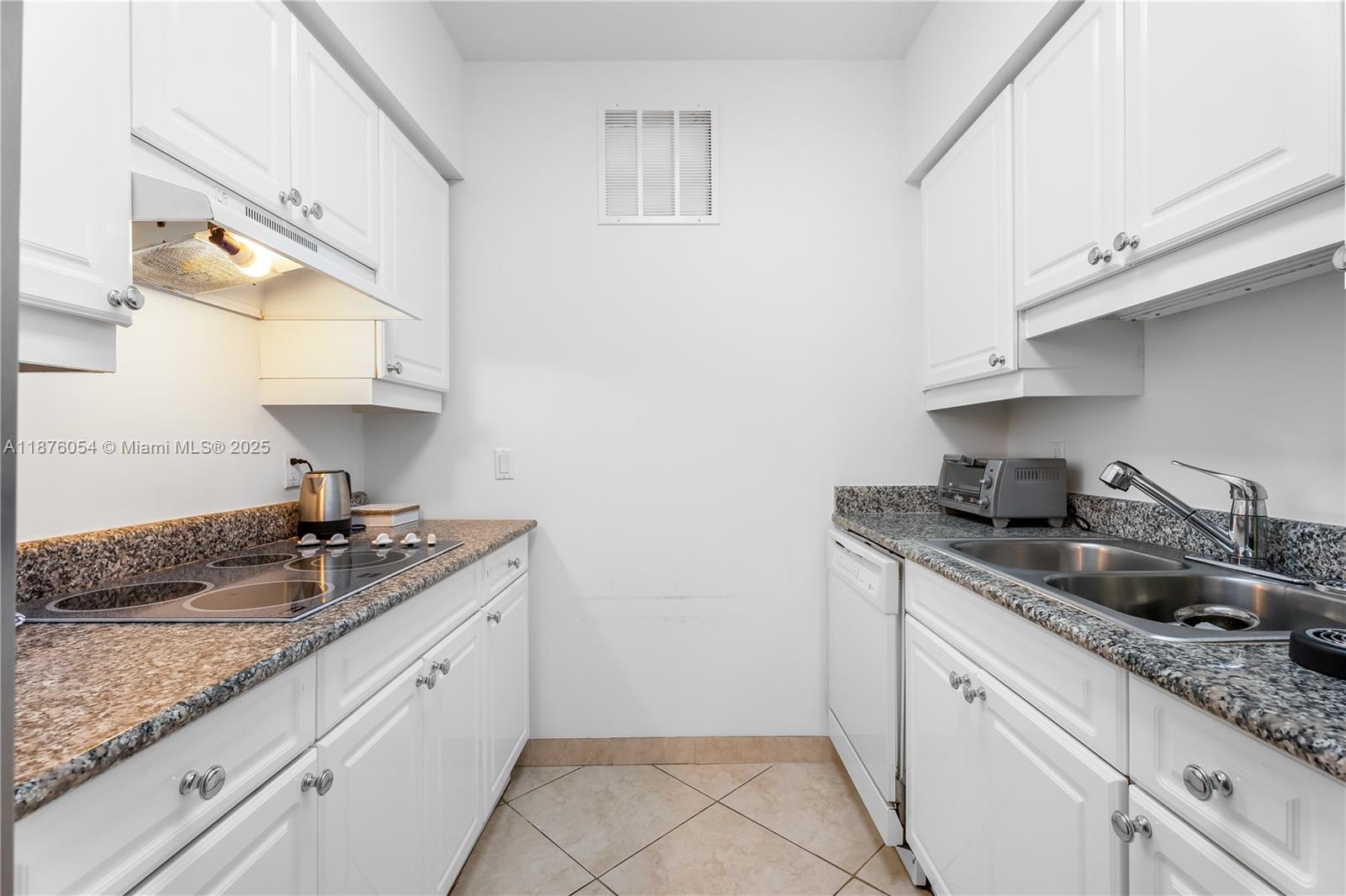 BLUE DIAMOND CONDO - Residential Lease