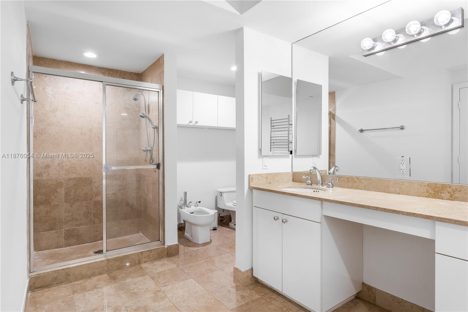 BLUE DIAMOND CONDO - Residential Lease