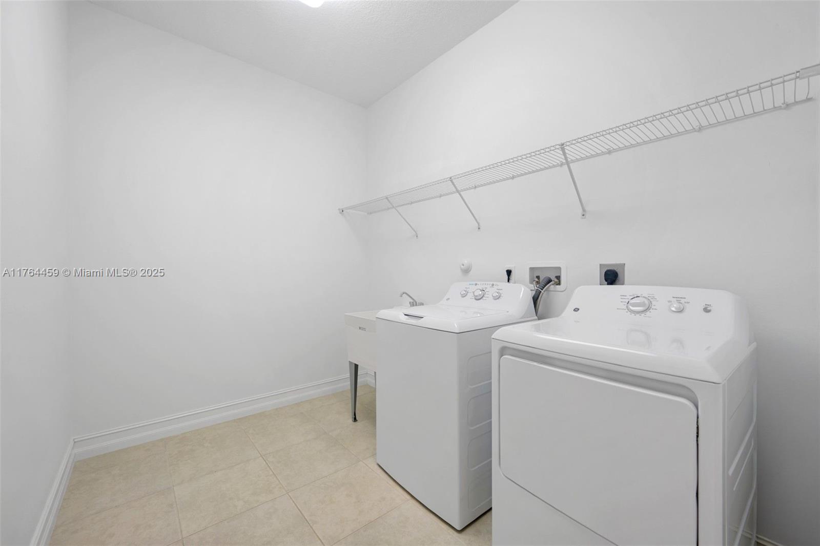 PARK CENTRAL AT CYPRESS K - Residential