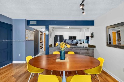 1200 Brickell Bay Dr 3914 Miami FL 33131