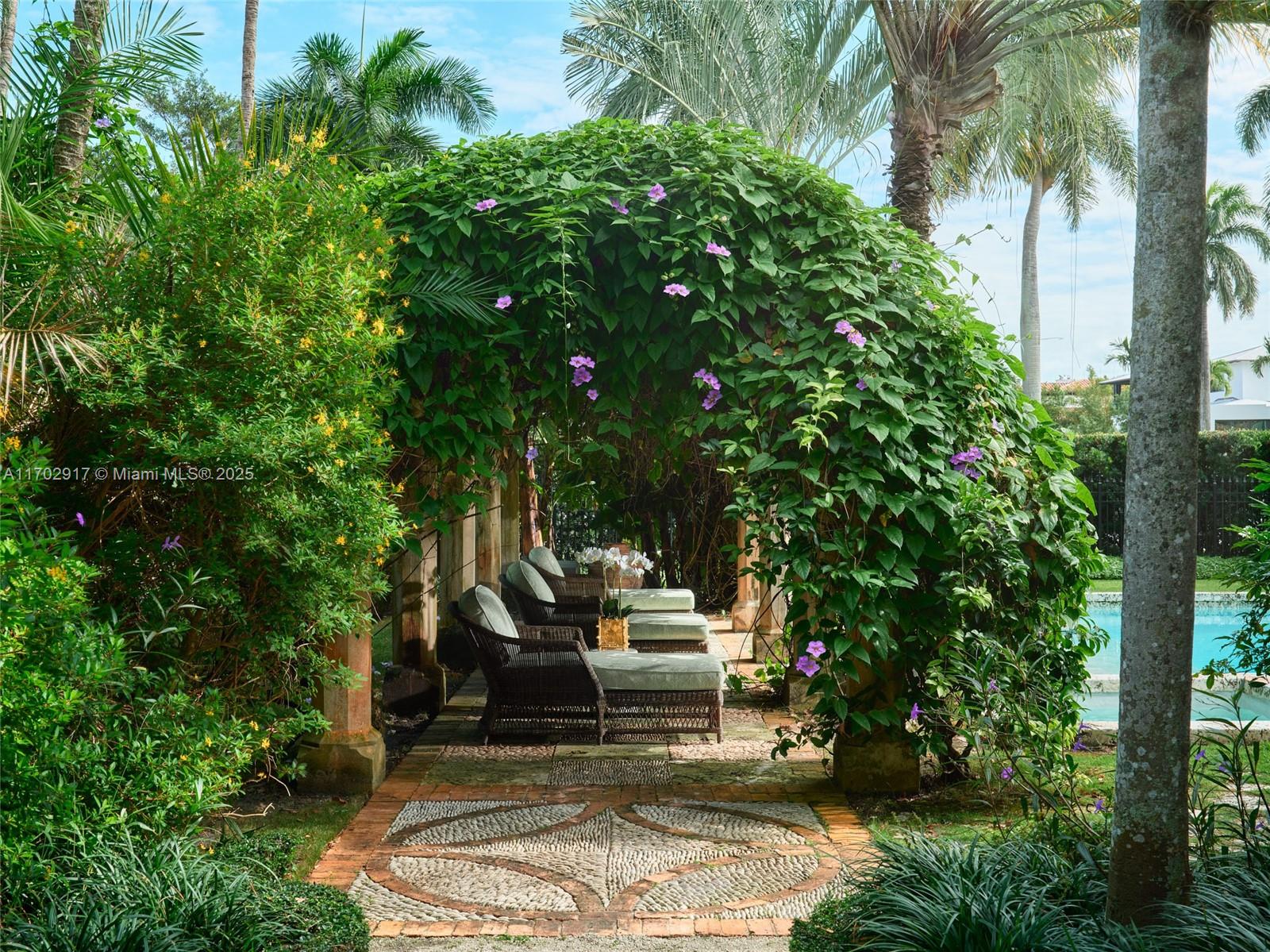 THE MOORINGS - Residential