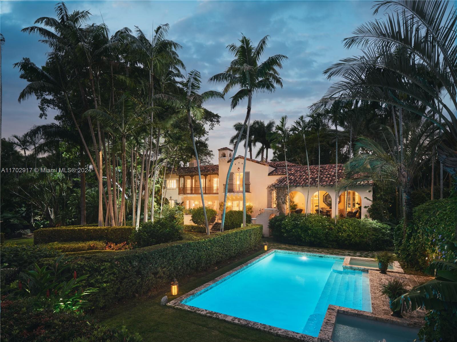 THE MOORINGS - Residential