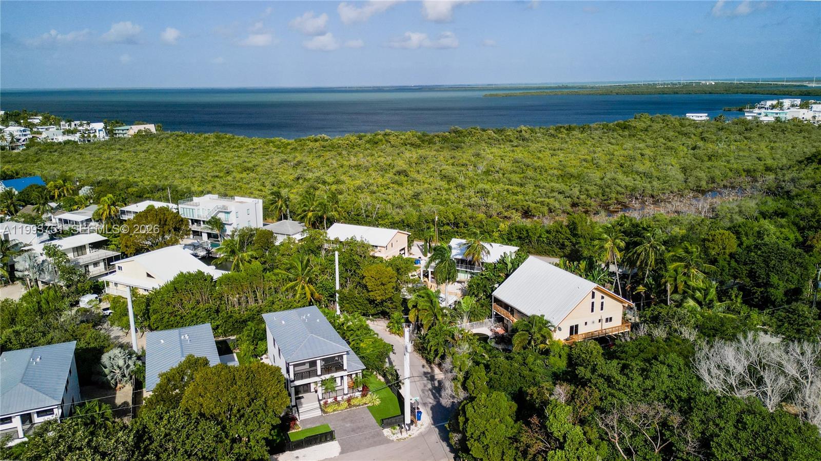 PARADISE POINT - Residential