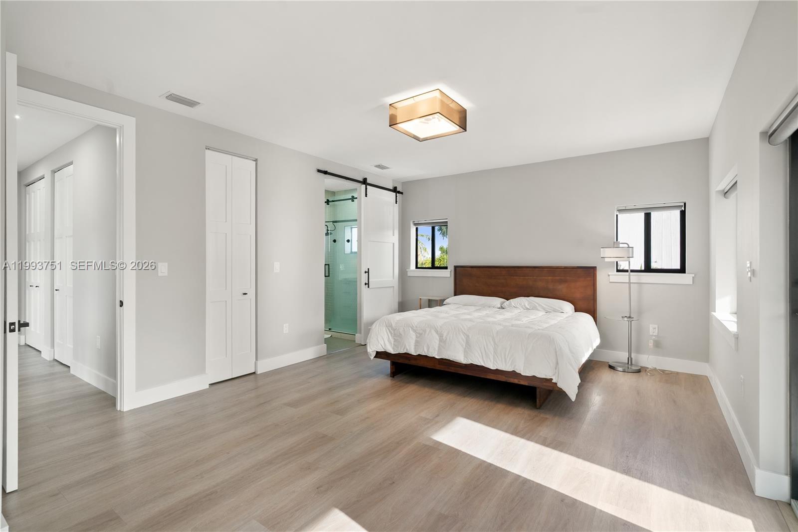 PARADISE POINT - Residential