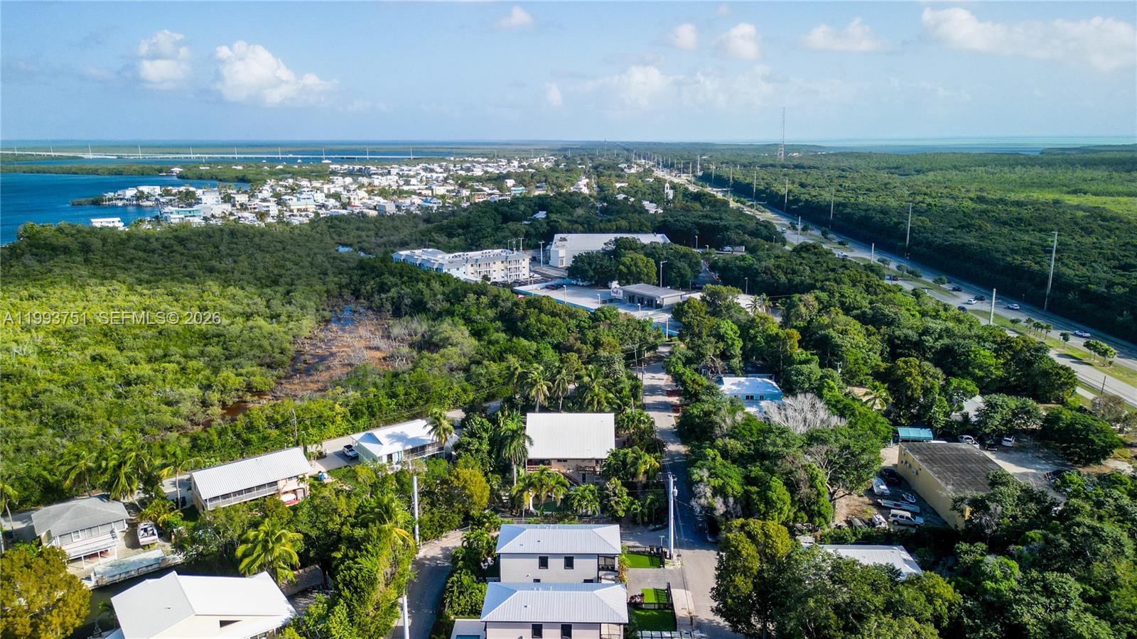 PARADISE POINT - Residential