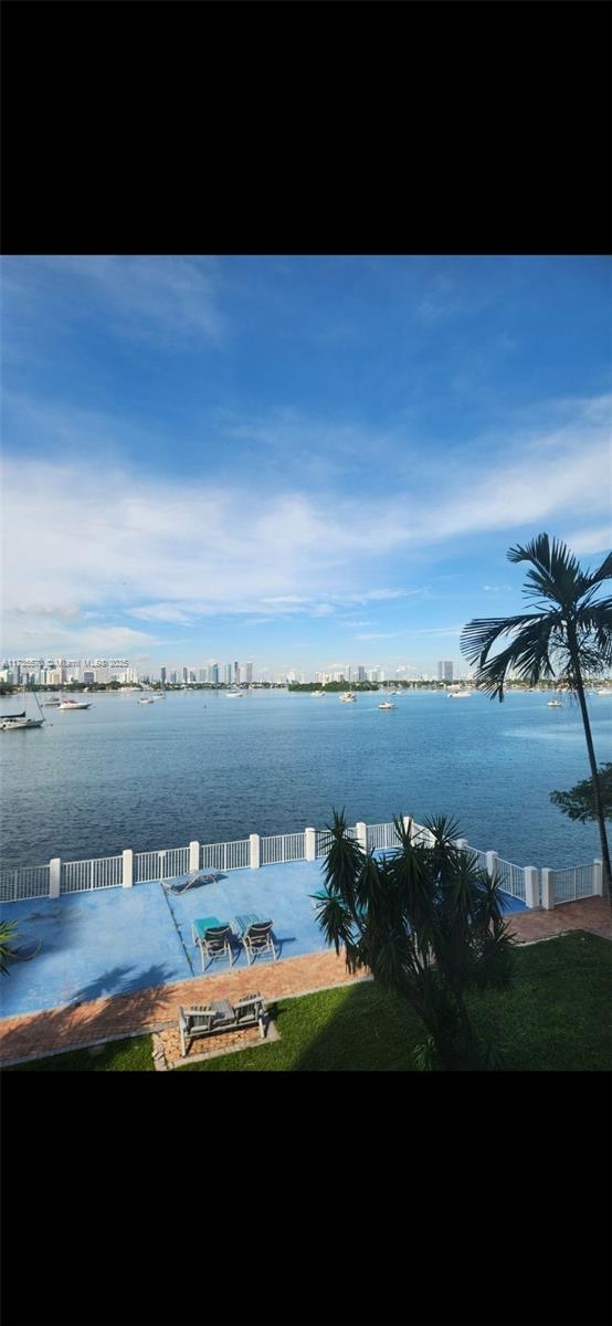 BAY GARDEN MANOR CONDO - Residential