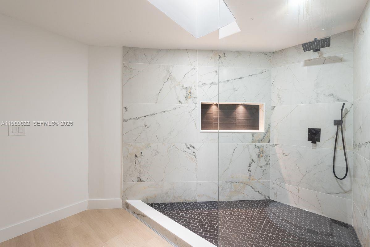 CHARLESTOWNE - Residential Lease