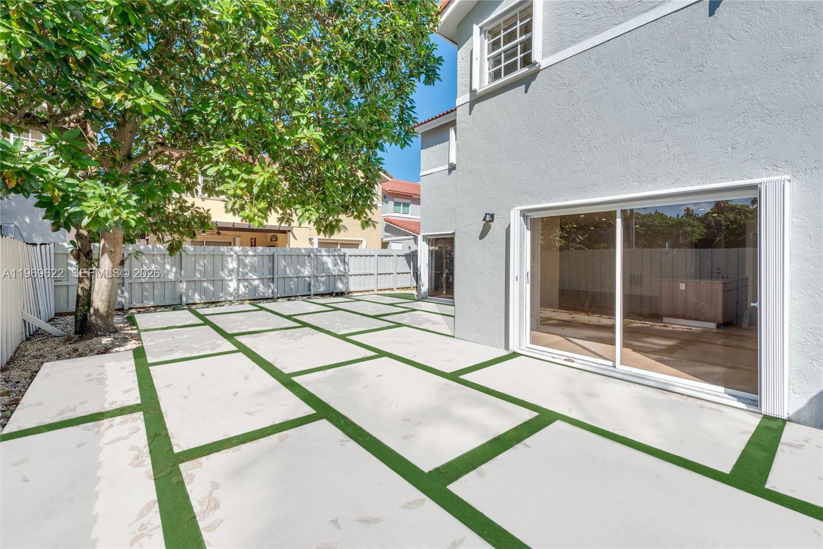 CHARLESTOWNE - Residential Lease